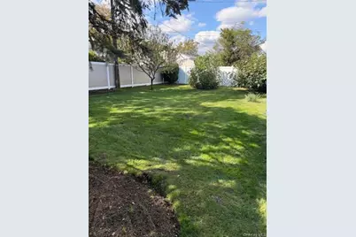 112 Gun Lane, Levittown, NY 11756 - Photo 3