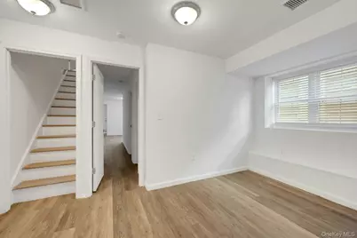 820 Hollywood Avenue, Bronx, NY 10465 - Photo 29