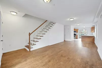 820 Hollywood Avenue, Bronx, NY 10465 - Photo 5