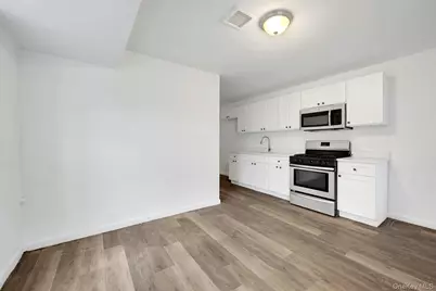 820 Hollywood Avenue, Bronx, NY 10465 - Photo 35