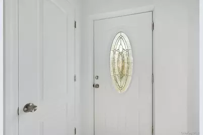 820 Hollywood Avenue, Bronx, NY 10465 - Photo 3