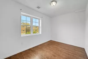 820 Hollywood Ave, Bronx, NY 10465 - Photo 25