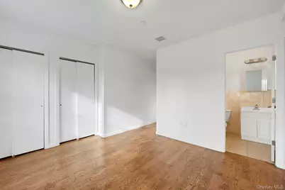 820 Hollywood Avenue, Bronx, NY 10465 - Photo 17