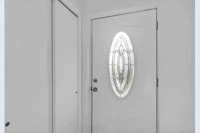 822 Hollywood Avenue, Bronx, NY 10465 - Photo 3