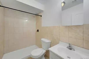 822 Hollywood Ave, Bronx, NY 10465 - Photo 41