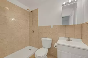 822 Hollywood Ave, Bronx, NY 10465 - Photo 19