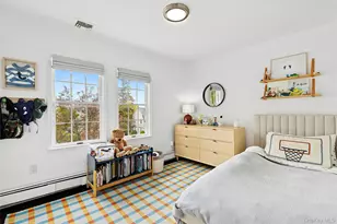 34 Davis Rd, Port Washington, NY 11050 - Photo 13