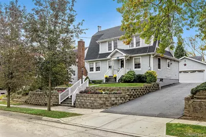 34 Davis Road, Port Washington, NY 11050 - Photo 1