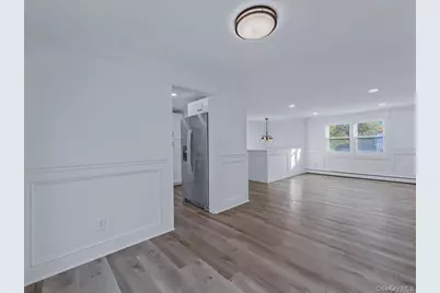 99 Elmwood Avenue, Selden, NY 11784 - Photo 9