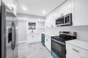 3004 New London Ave, Medford, NY 11763 - Photo 13