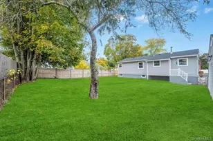 3004 New London Ave, Medford, NY 11763 - Photo 35