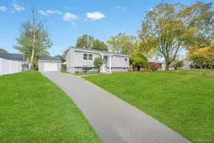 3004 New London Ave, Medford, NY 11763 - Photo 5