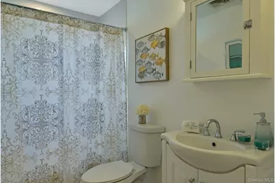 33 Willow Street, Aquebogue, NY 11931 - Photo 17