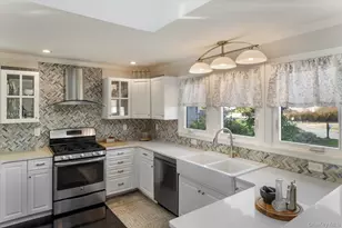 33 Willow St, Aquebogue, NY 11931 - Photo 5