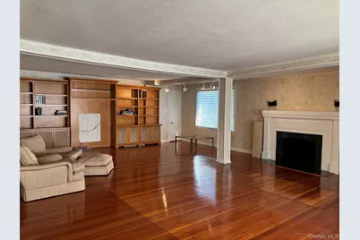 185 S Country Road #S. Country Rd, Patchogue, NY 11772 - Photo 5