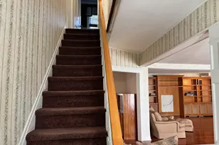 185 S Country Rd, Patchogue, NY 11772 - Photo 25