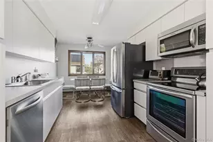 613 Smith Pl, Oceanside, NY 11572 - Photo 9