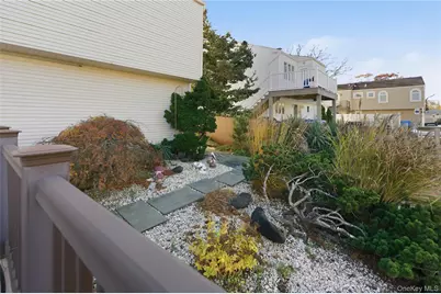 613 Smith Place, Oceanside, NY 11572 - Photo 21