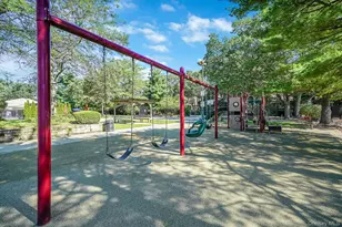 227 Springmeadow Dr, Holbrook, NY 11741 - Photo 25