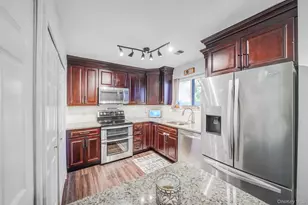 227 Springmeadow Dr, Holbrook, NY 11741 - Photo 15