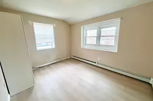 21 Clark St, Middletown, NY 10940 - Photo 9