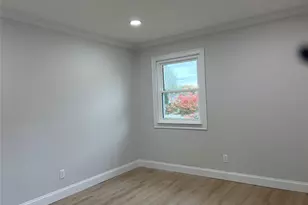 683 Old Bethpage Rd, Plainview, NY 11804 - Photo 3