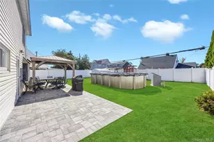 20 Bridge Ln, Hicksville, NY 11801 - Photo 3