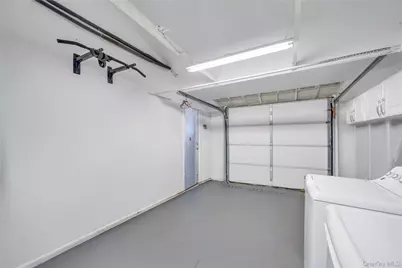 20 Bridge Lane, Hicksville, NY 11801 - Photo 17