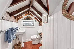 414 Main St, Quiogue, NY 11978 - Photo 15