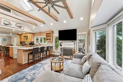 414 Main Street, Quiogue, NY 11978 - Photo 7