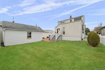 107 1st Place, Bellmore, NY 11710 - Photo 21