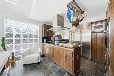 107 1st Place, Bellmore, NY 11710 - Photo 9