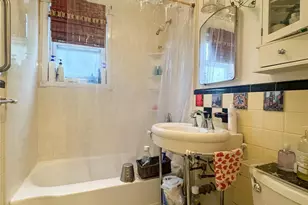 2440 Morgan Ave, Bronx, NY 10469 - Photo 17