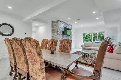 16 Robin Court, Glen Cove, NY 11542 - Photo 27