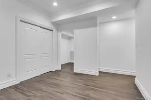 16 Robin Ct, Glen Cove, NY 11542 - Photo 31