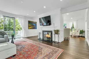 16 Robin Ct, Glen Cove, NY 11542 - Photo 13