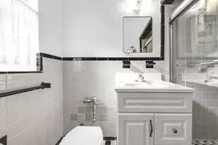 72-10 112th St, Forest Hills, NY 11375 - Photo 19