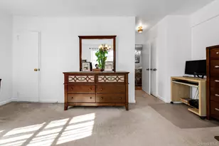 72-10 112th St, Forest Hills, NY 11375 - Photo 17