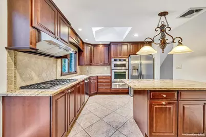 619 Caledonia Road, Dix Hills, NY 11746 - Photo 17