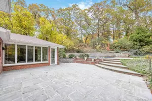 619 Caledonia Rd, Dix Hills, NY 11746 - Photo 9