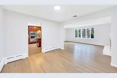 619 Caledonia Road, Dix Hills, NY 11746 - Photo 23