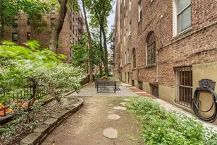 111-15 75th Ave, Forest Hills, NY 11375 - Photo 15