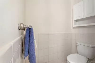 313 Mariners Way, Copiague, NY 11726 - Photo 13