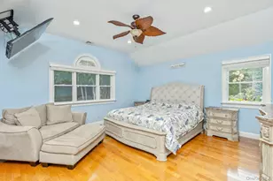 42 Old Neck Ct, Manorville, NY 11949 - Photo 17
