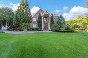 42 Old Neck Ct, Manorville, NY 11949 - Photo 23
