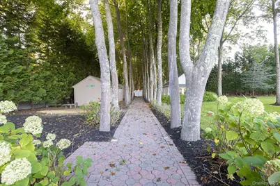 42 Old Neck Court, Manorville, NY 11949 - Photo 7