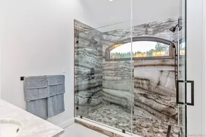 42 Old Neck Court, Manorville, NY 11949 - Photo 27