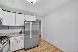 366 Country Club Ln, Pomona, NY 10970 - Photo 5