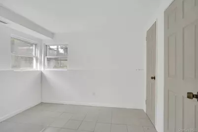 44 Delaware Avenue, Commack, NY 11725 - Photo 25