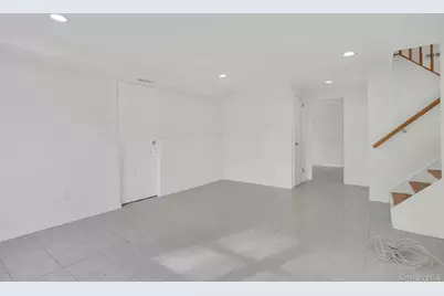 44 Delaware Avenue, Commack, NY 11725 - Photo 23